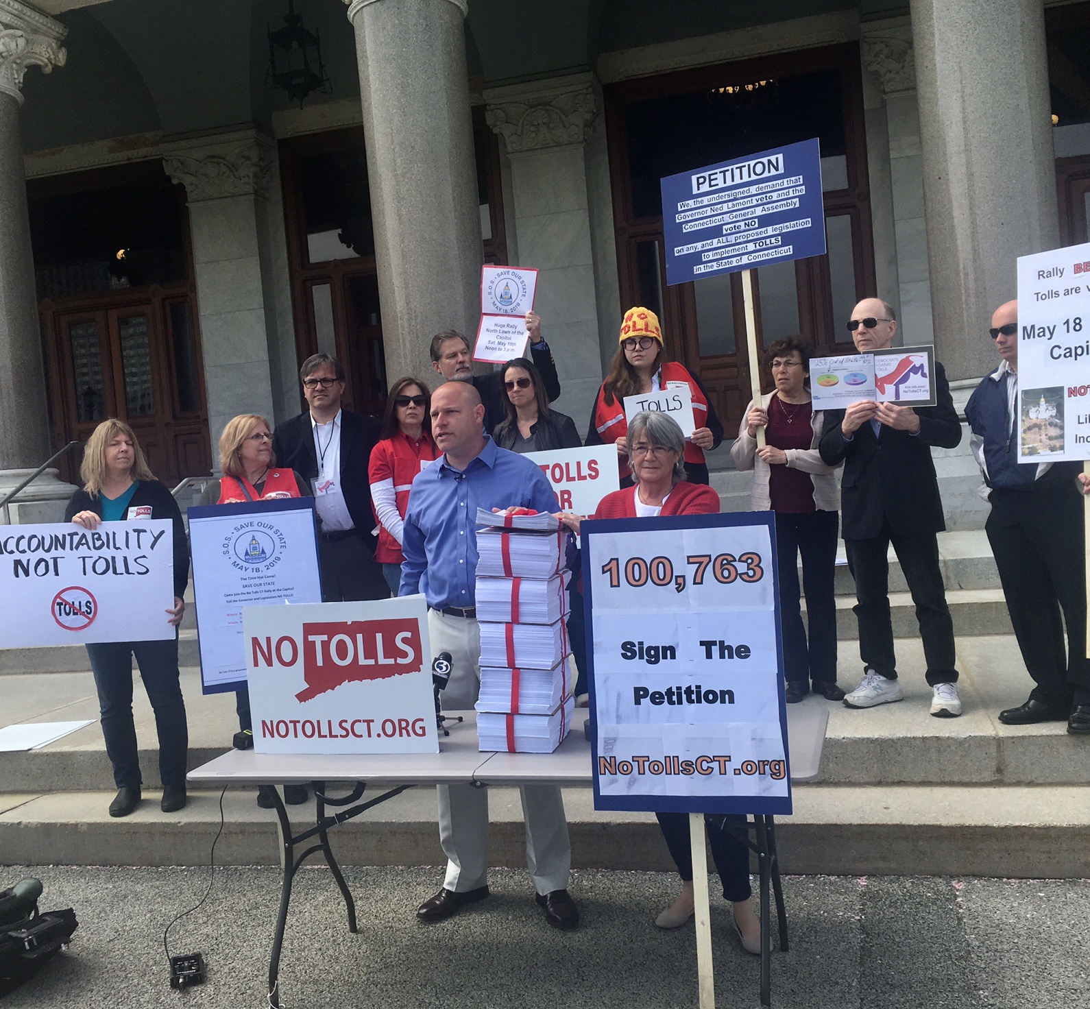 Anti-Toll Group Delivers 100,000 Petition Signatures to Gov. Ned Lamont